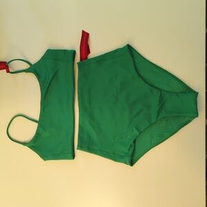 Left On Friday Pool Days Top + Hi Tide Bottom in Turf